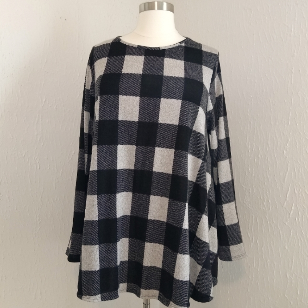 Curvy Lovey Long Sleeve Buffalo Plaid Swing Tunic